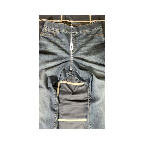 Kim Rogers Women's Size 12 Tummy Control Pull On Medium Dark Wash Jeans - Picture 4 of 9